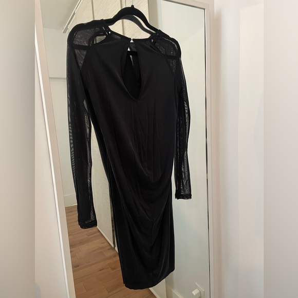 Mid-lenght black dress with sheer sleeves - Picture 2 of 3